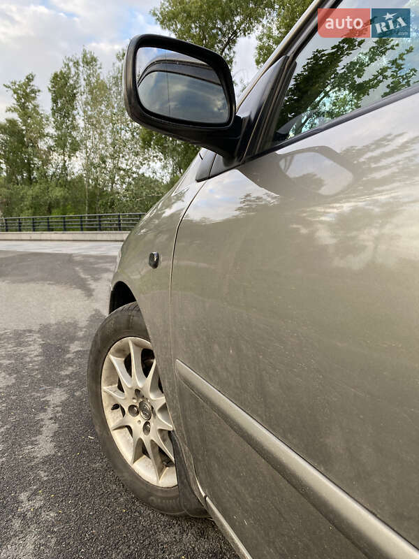 Хетчбек Toyota Corolla 2003 в Дніпрі