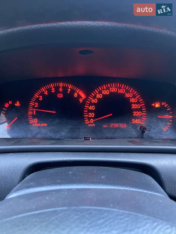 Хетчбек Toyota Corolla 2003 в Дніпрі