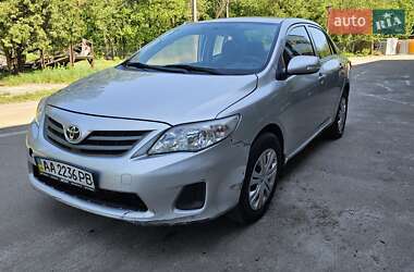 Седан Toyota Corolla 2011 в 
