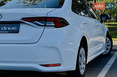 Седан Toyota Corolla 2019 в 