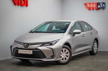 Седан Toyota Corolla 2021 в Киеве