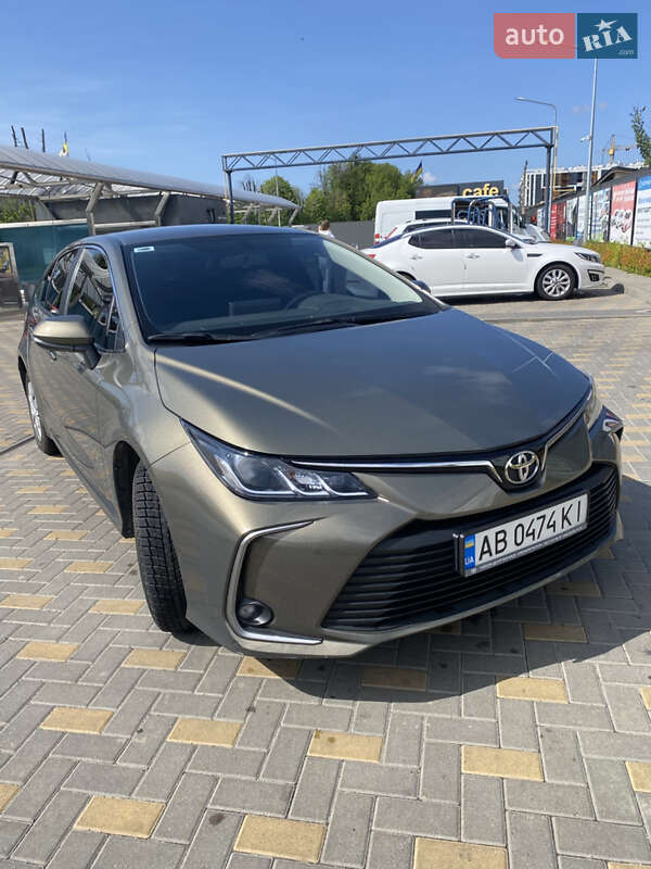 Седан Toyota Corolla 2022 в 