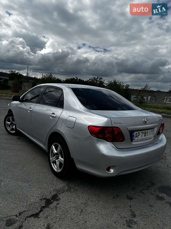Седан Toyota Corolla 2008 в Запорожье