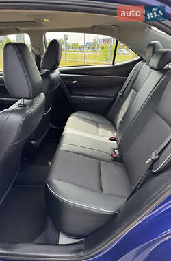 Седан Toyota Corolla 2014 в 