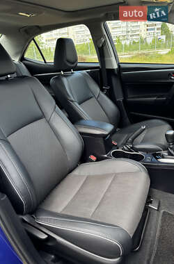 Седан Toyota Corolla 2014 в 