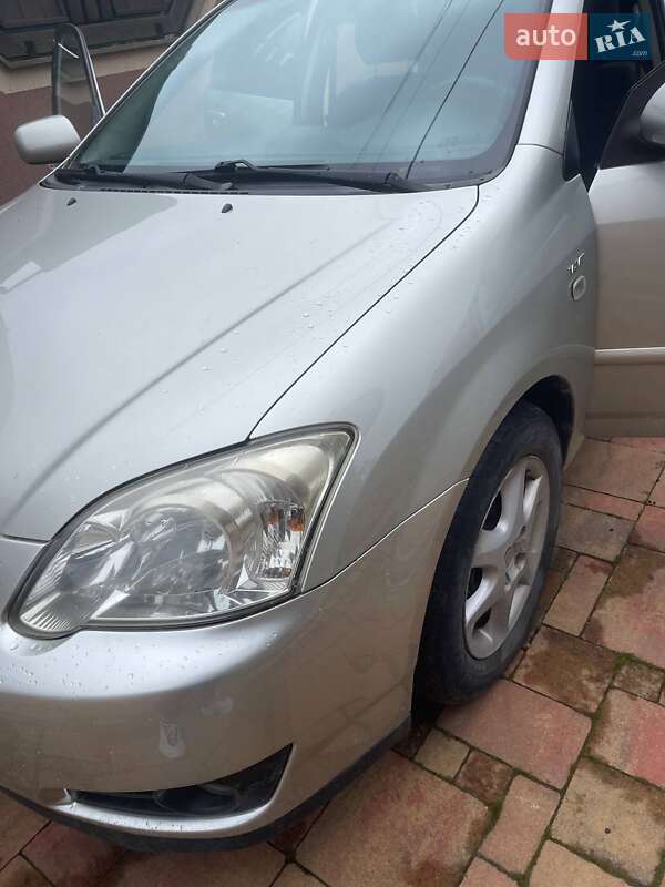 Хетчбек Toyota Corolla 2006 в Городку