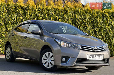 Седан Toyota Corolla 2013 в 