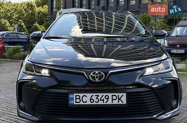 Седан Toyota Corolla 2020 в Львові