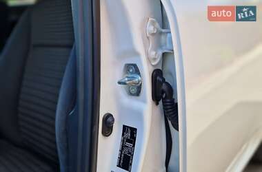 Седан Toyota Corolla 2012 в 