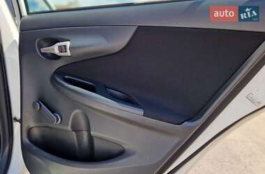 Седан Toyota Corolla 2012 в 