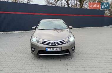 Седан Toyota Corolla 2013 в 