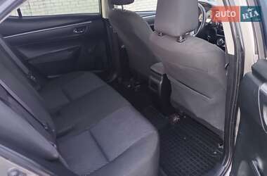 Седан Toyota Corolla 2013 в 