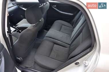 Хэтчбек Toyota Corolla 2004 в 