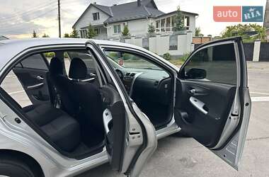 Седан Toyota Corolla 2010 в 