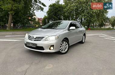 Седан Toyota Corolla 2010 в 