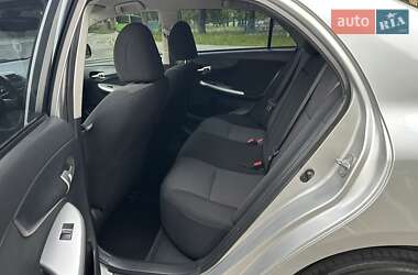 Седан Toyota Corolla 2010 в 