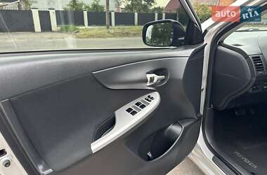 Седан Toyota Corolla 2010 в 