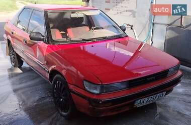 Ліфтбек Toyota Corolla 1987 в 