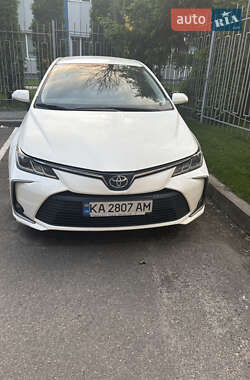 Седан Toyota Corolla 2020 в Киеве