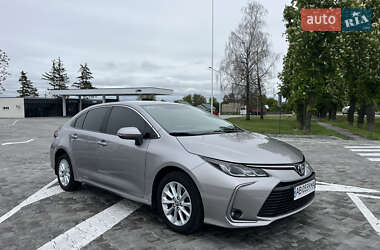 Седан Toyota Corolla 2021 в 