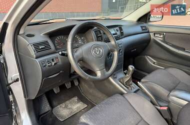 Седан Toyota Corolla 2002 в 