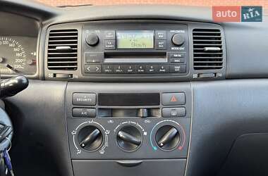 Седан Toyota Corolla 2002 в 