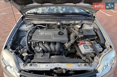 Седан Toyota Corolla 2002 в 
