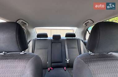 Седан Toyota Corolla 2010 в 