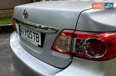 Седан Toyota Corolla 2010 в 