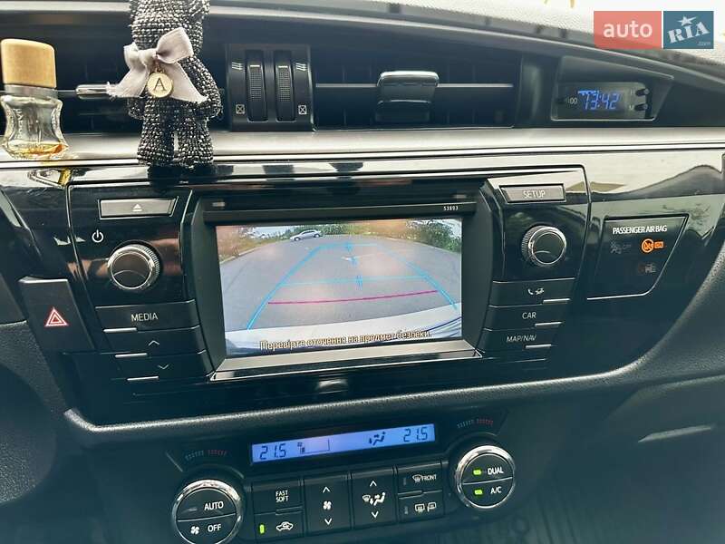 Седан Toyota Corolla 2013 в Кривому Розі