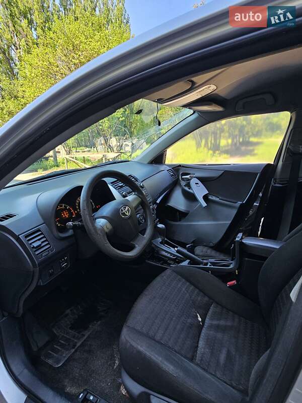 Седан Toyota Corolla 2011 в Києві
