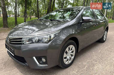 Седан Toyota Corolla 2017 в 