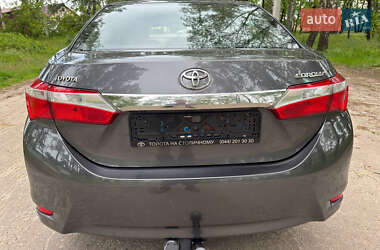 Седан Toyota Corolla 2017 в 