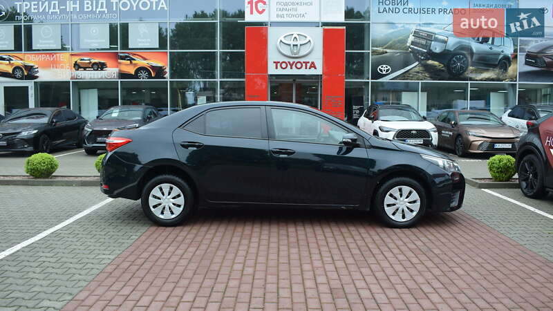 Седан Toyota Corolla 2014 в Житомире
