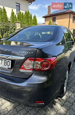 Седан Toyota Corolla 2010 в 