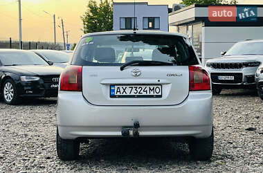 Хетчбек Toyota Corolla 2002 в 