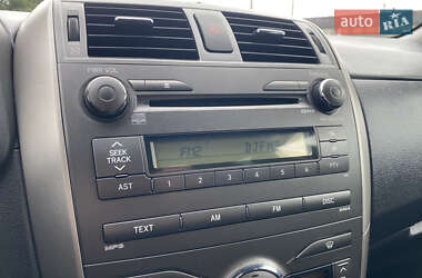 Седан Toyota Corolla 2007 в 