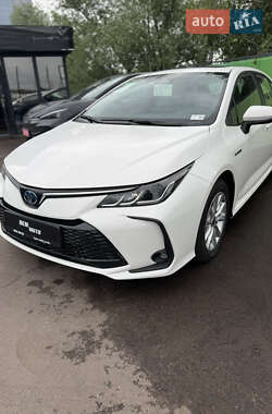 Седан Toyota Corolla 2024 в 