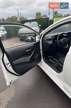 Седан Toyota Corolla 2024 в 