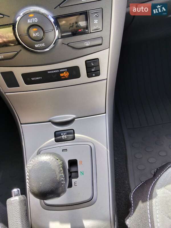 Седан Toyota Corolla 2008 в Білій Церкві