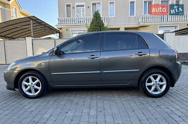 Хэтчбек Toyota Corolla 2003 в 