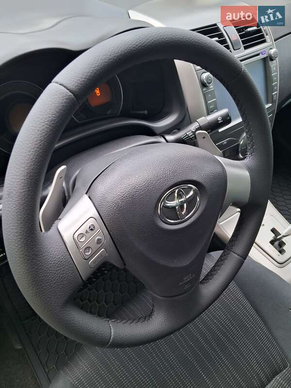 Седан Toyota Corolla 2008 в Кропивницькому