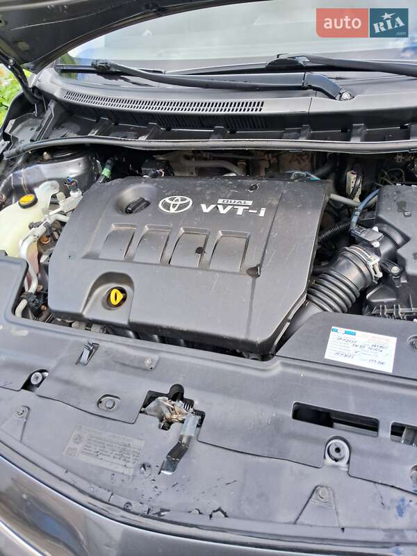 Седан Toyota Corolla 2008 в Кропивницькому