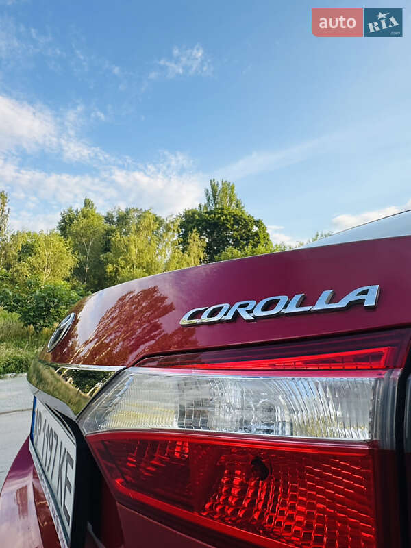 Седан Toyota Corolla 2013 в Запорожье