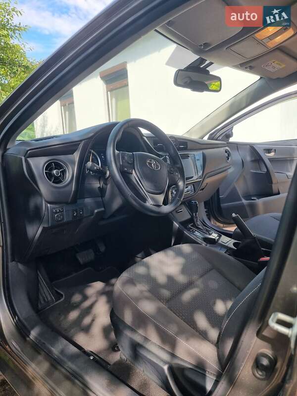 Седан Toyota Corolla 2018 в Киеве