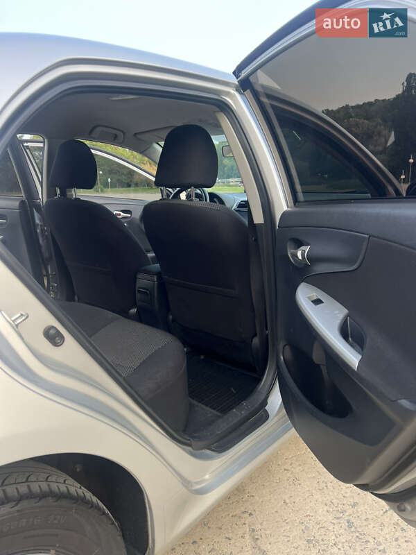 Седан Toyota Corolla 2011 в Каневі фото 8 Седан Toyota Corolla 2011 в Каневі