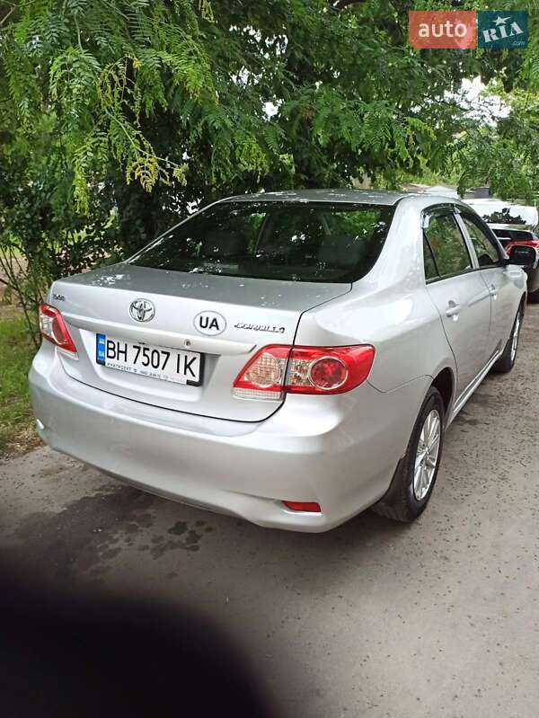 Седан Toyota Corolla 2010 в Києві