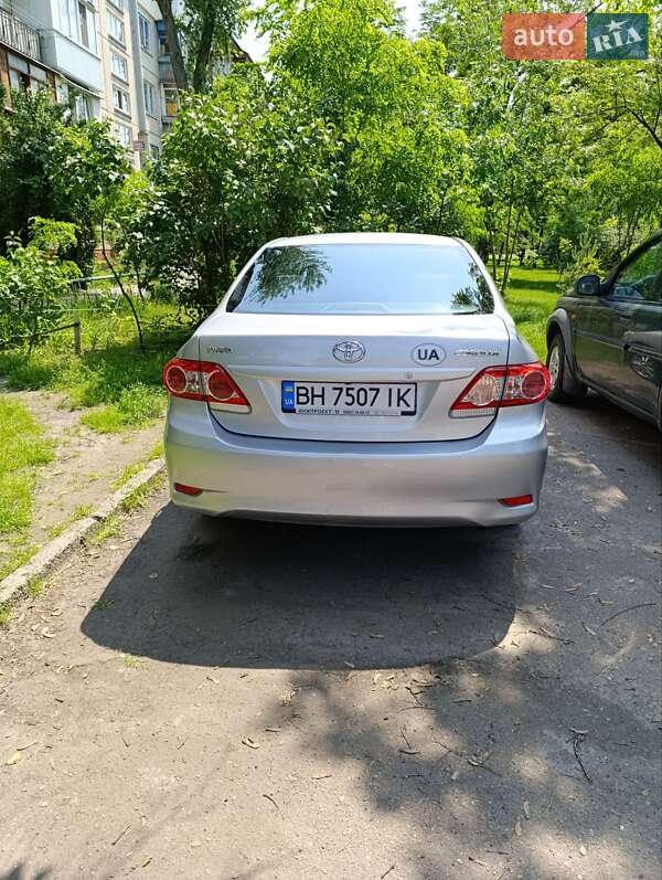 Седан Toyota Corolla 2010 в Києві