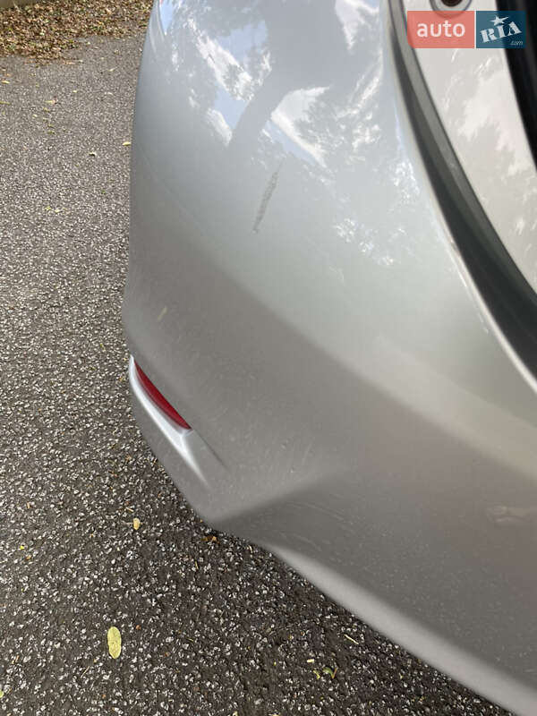 Седан Toyota Corolla 2017 в Умани