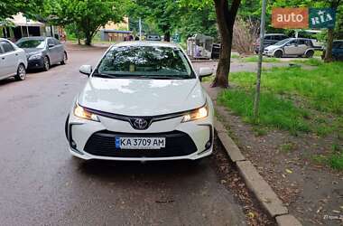 Седан Toyota Corolla 2020 в Киеве